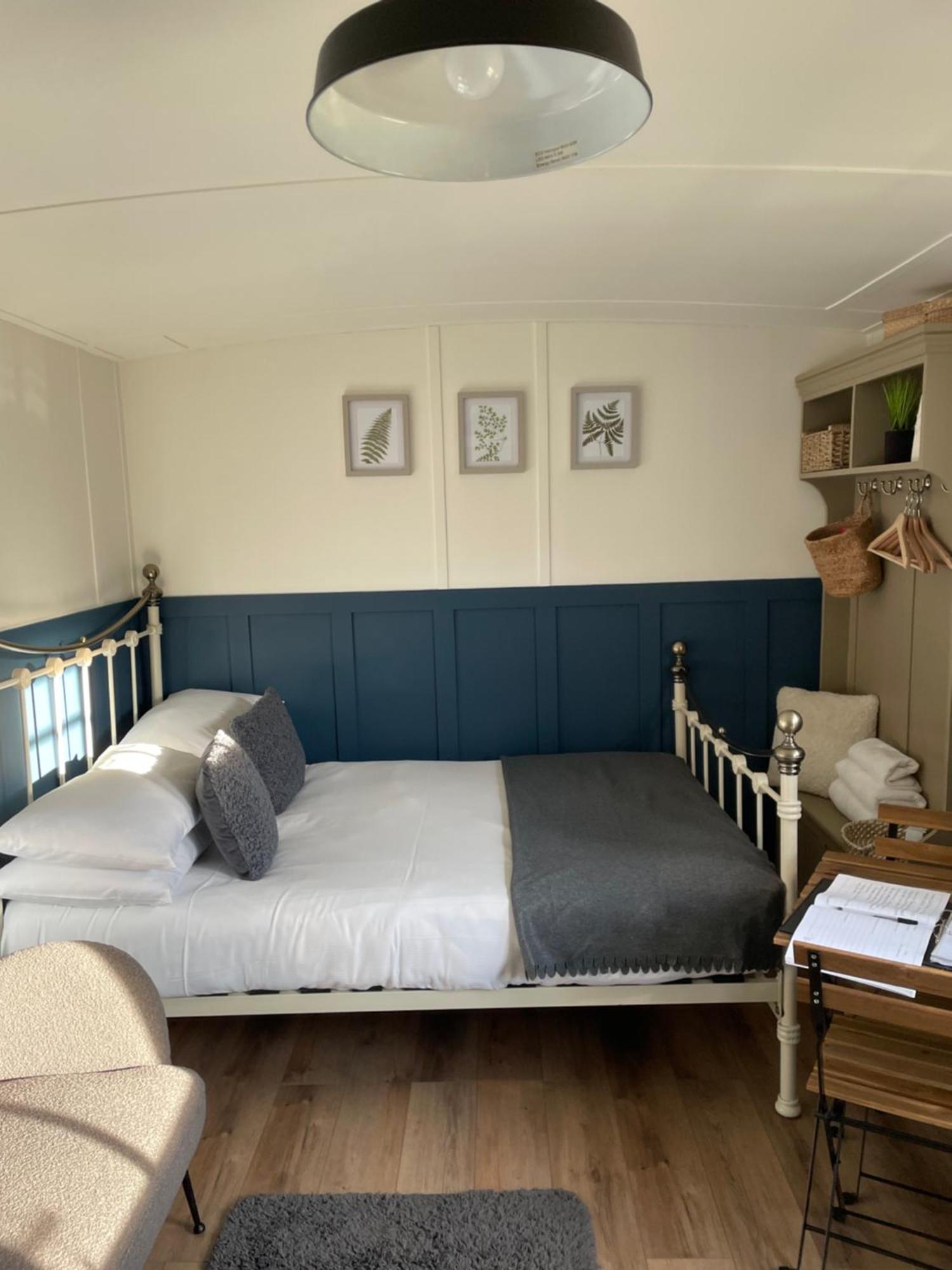 Rosemary Shepherds Hut, Clay Bank Huts Ingleby Greenhow エクステリア 写真